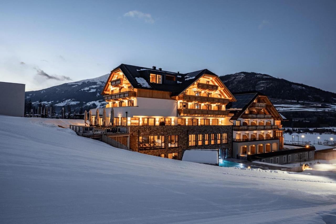 Almgut - Mountain Wellness Hotel Sankt Margarethen im Lungau Exterior photo